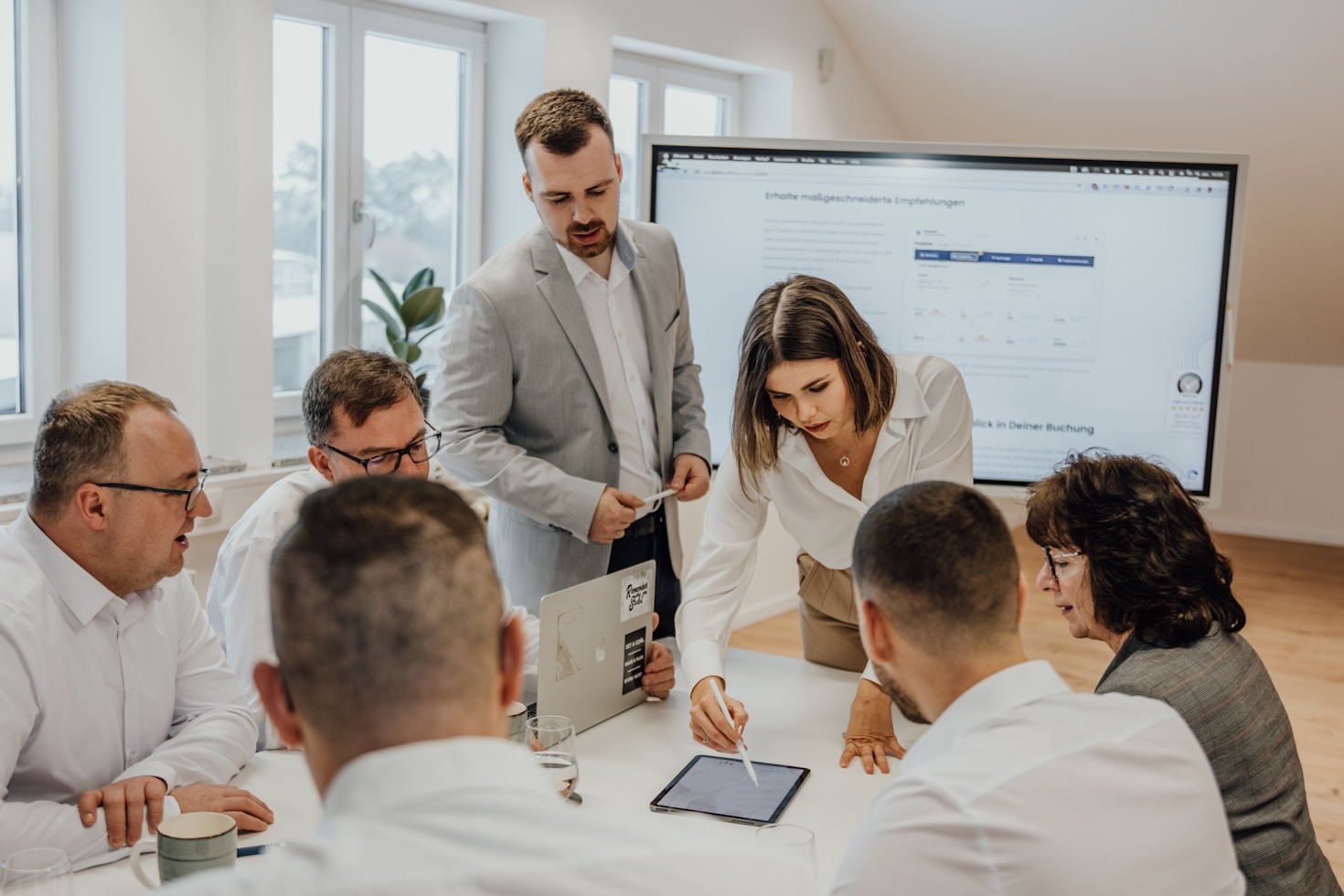 10 Daily Habits to Boost Your Business Acumen