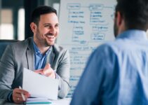 This Recruiter Sends a Late-Night Text to Job Candidates – and Their Reply Might Decide Everything This Recruiter Sends a Late-Night Text to Job Candidates – and Their Reply Might Decide Everything