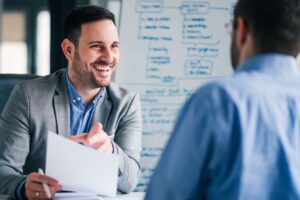 This Recruiter Sends a Late-Night Text to Job Candidates – and Their Reply Might Decide Everything